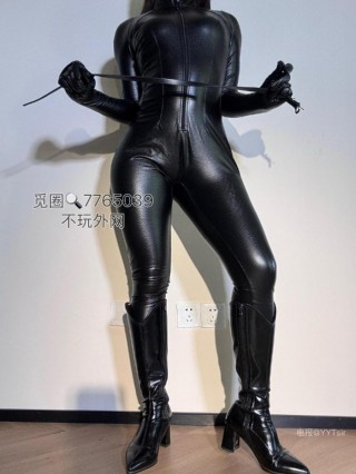 楚楚不吃鱼 2025-05-04 00:37:46 皮裤 嘉宾贴