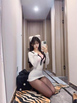 卿风的秘密 2025-04-08 16:01:39 付费贴 熟女系列 小短裙 又纯又欲