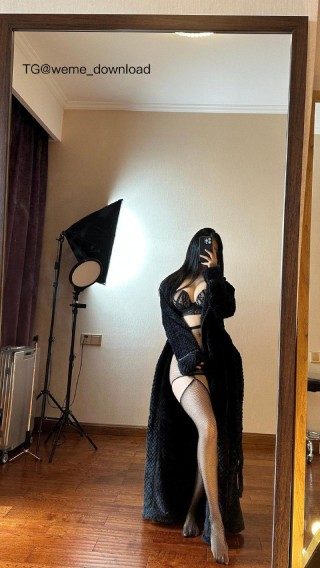 俏妞qiaoniuTT 2024-01-09 23:11:43 渔网高跟大长腿蜜桃🍑