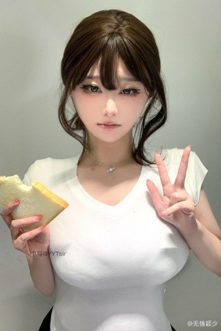 无情颖少 2024-06-21 15:06:06 喜欢的永远不是类型，是感觉～