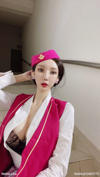 陈怡曼的秘密花园 2022-07-16 19:21:05 空姐小姐姐楼梯间上演【丝·足】大戏 vip贴