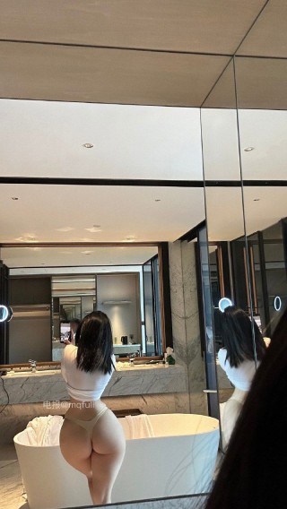 俏妞qiaoniuTT 2025-02-20 16:28:54 浴室性感自拍