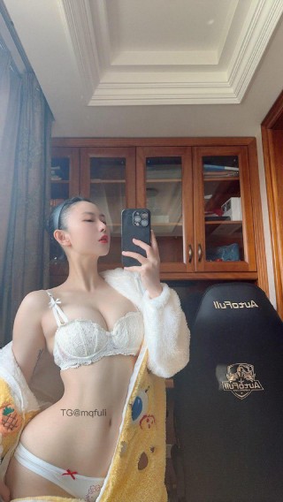 俏妞qiaoniuTT 2025-04-13 11:12:19 打直球 别拉扯