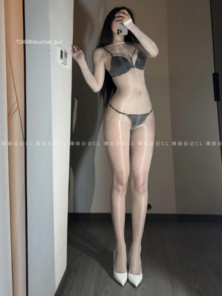 陈佩奇 2024-05-20 23:16:19 是喜欢的连体