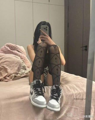 黑魔仙 2025-03-06 12:56:56 有没有一种可能我就是发给你看的
