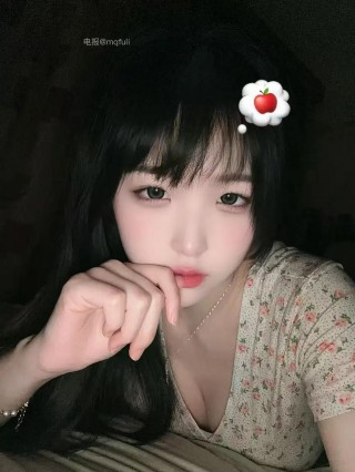 清风皓月基地 2025-04-24 15:31:30 今天的穿搭真是让人眼前一亮啊