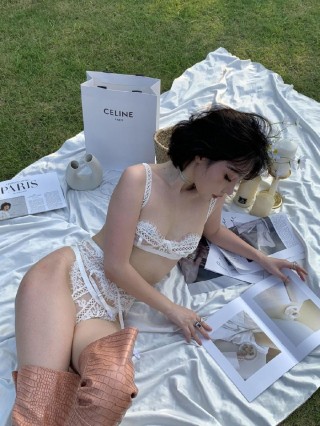 DeadBarbie 2021-12-13 14:10:20 拍摄不易 请多包涵