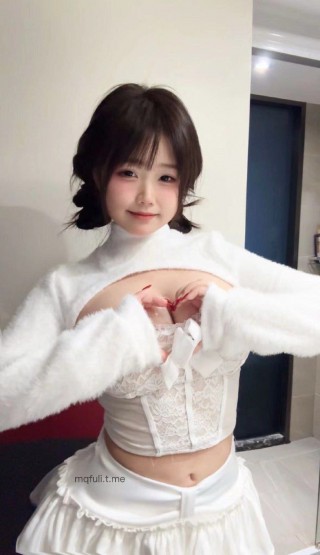 凹菟嫚 2024-01-23 23:09:01 就说迷人不迷人吧 饱眼福