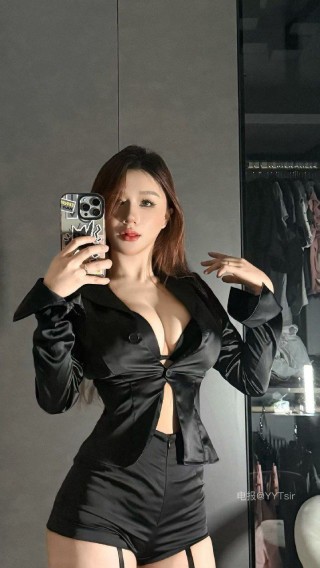 十一同学 2025-01-08 21:16:50 付费贴 今日份黑丝大片