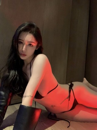 不爱笑的赛琳 2025-02-07 16:46:33 黑丝比基尼