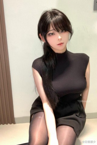 无情颖少 2024-11-01 10:04:05 想做辣妹 也想做你的甜心宝贝