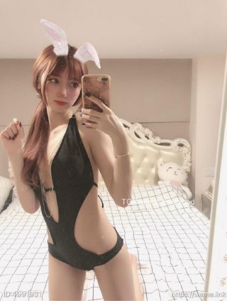 小南希阿 2023-07-19 22:02:31 新泳装😊