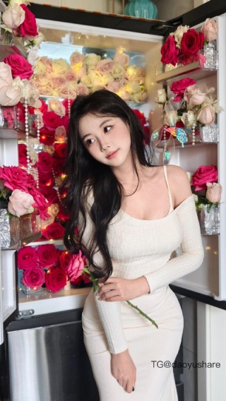 刘二萌 2025-07-08 14:39:59 有人接单吗 接一下我的孤独👀