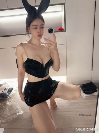 阿君老师 2024-12-14 20:40:26 近距离感受魔鬼身材啦