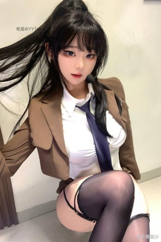 无情颖少 2024-10-31 10:05:05 今晚，该宠幸哪位宝宝😍😍
