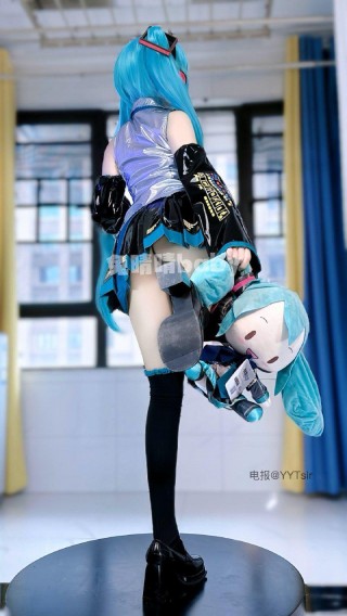 兔晴晴baby 2025-03-26 03:26:53 初音未来cos