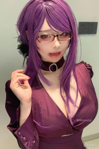 无情颖少 2024-06-04 17:56:16 近距离感受魔鬼身材啦 