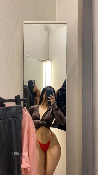 俏妞qiaoniuTT 2024-12-30 19:54:59 我后侧的完美曲线