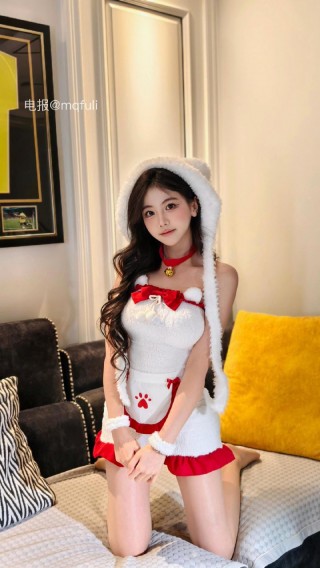 刘二萌 2025-07-06 20:32:01 小熊裙cos女仆抹胸连衣裙㊙️