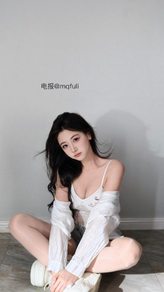 刘二萌 2025-07-08 14:39:59 有人接单吗 接一下我的孤独👀