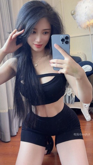 Yan的秘密空间 2024-09-07 11:19:45 艳晚上好无聊啊