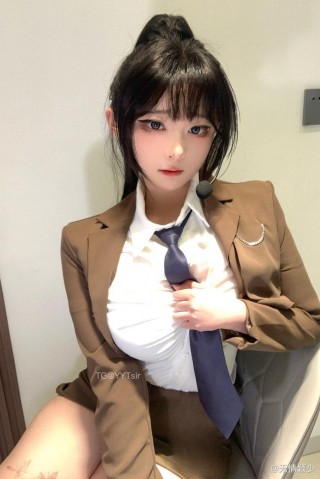 无情颖少 2024-10-31 10:05:05 今晚，该宠幸哪位宝宝😍😍