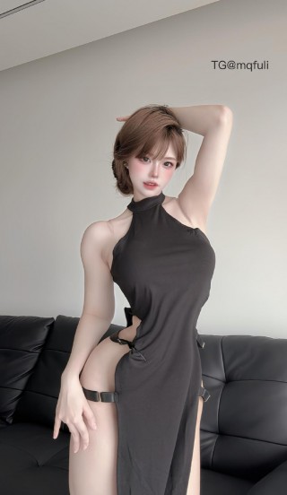 空心柚七 2025-06-19 13:55:38 付费贴#情趣旗袍吊带裙😍诱惑