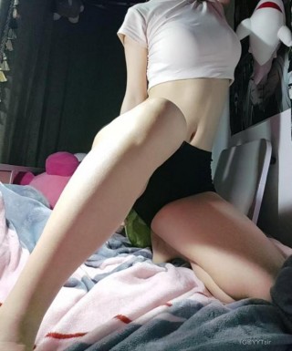 老甜甜的小橘猫 2025-05-11 23:20:34 不喜欢就走 我床单都铺好了😍
