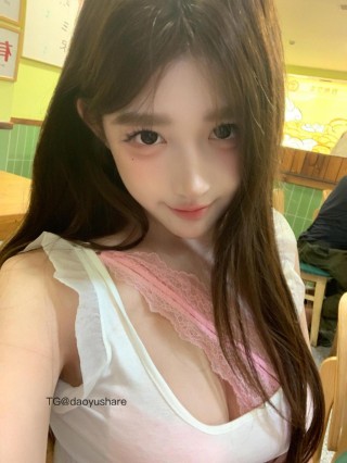 肉肉 2025-06-18 15:40:09 今天吃的菜和我一样辣