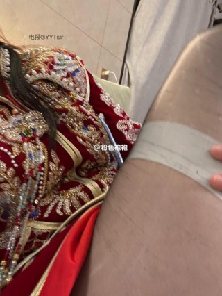 欧yy 2025-05-20 15:12:07 超绝婚服配上肉腿吊带袜