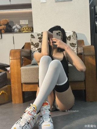 黑魔仙 2025-03-09 15:06:10 少女感和女人味达成实际和解