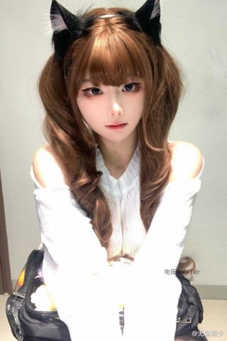 无情颖少 2024-10-30 17:05:05 男友视角🤤刺裸 丝足诱惑～女王即视感 