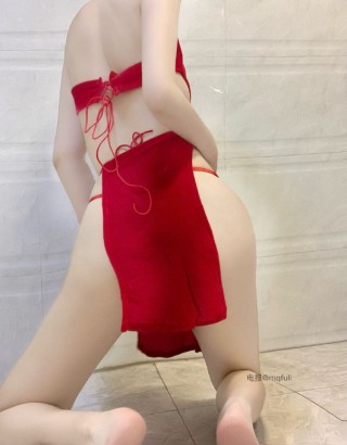 相扑猫 2024-12-31 23:49:58 红色战袍下的显得格外耀眼
