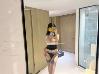 葛征GEZHENG 2023-01-15 14:43:00 镂🈳️ 装➕包臀裙➕半腿吊带si