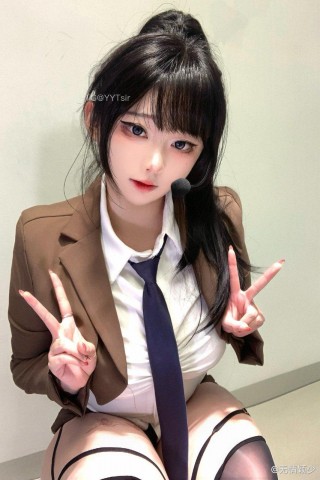 无情颖少 2024-10-31 10:05:05 今晚，该宠幸哪位宝宝😍😍