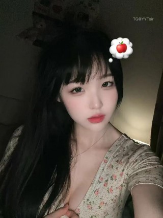 清风皓月基地 2025-04-24 15:31:30 今天的穿搭真是让人眼前一亮啊