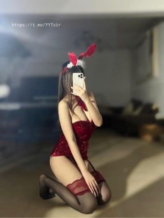 芋泥锅包肉 2023-12-07 18:35:58 兔女郎🐰圣诞服来噜