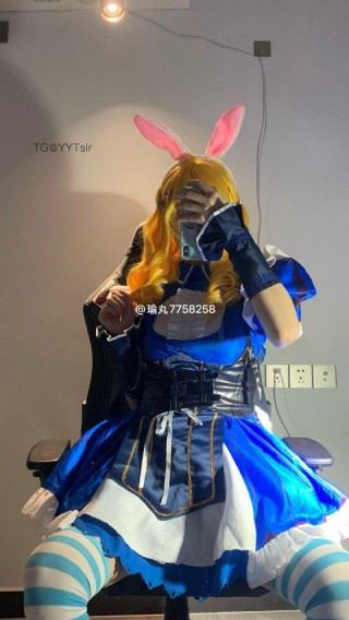 不吃瑜丸啊 2025-05-14 17:41:31 下午茶准备好了主人 #妲己爱丽丝#