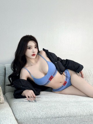杨晨晨Yome 2025-01-03 00:45:48 乖乖 你的心也像嘴唇一样软吗