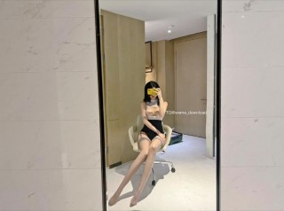 葛征GEZHENG 2023-01-15 14:43:00 镂🈳️ 装➕包臀裙➕半腿吊带si