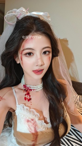 刘二萌 2025-07-06 15:50:36 小玫瑰吊带洋装连衣裙🤩㊙️