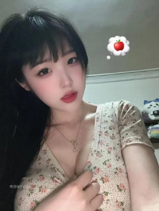 清风皓月基地 2025-04-24 15:31:30 今天的穿搭真是让人眼前一亮啊