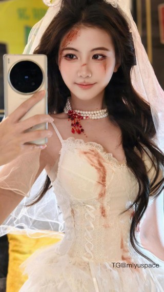 刘二萌 2025-07-06 15:50:36 小玫瑰吊带洋装连衣裙🤩㊙️