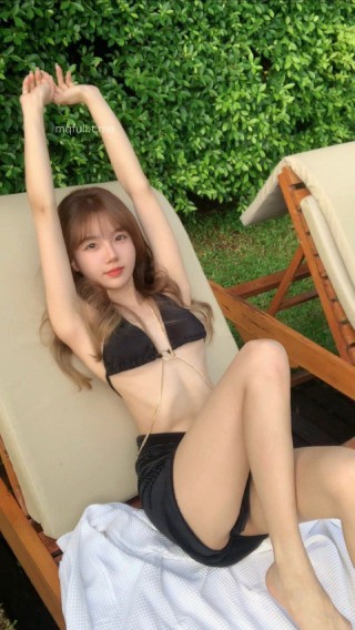 相扑猫 2024-12-01 01:01:55 清爽夏日bikini👙清纯无辜小学妹💧露脸直出