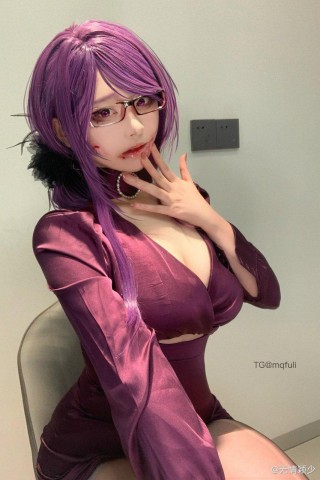 无情颖少 2024-06-04 17:56:16 近距离感受魔鬼身材啦 