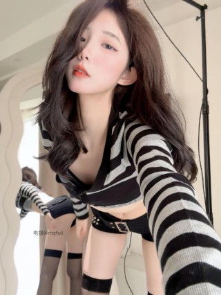小霞佩奇 2025-03-18 17:26:16 宝能不能开个会员看看我