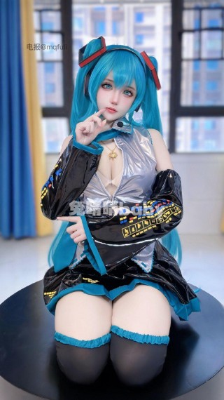 兔晴晴baby 2025-03-26 03:26:53 初音未来cos