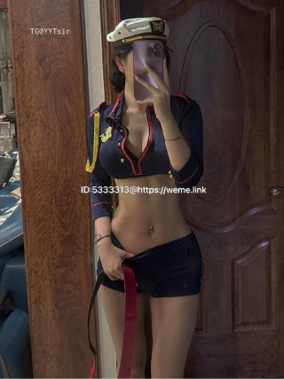 北北独家私房 2023-05-21 00:17:34 隐隐约约的马甲线