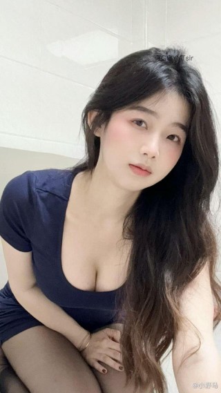 是小野马 2025-05-18 19:38:22 我以为爱情要用心 没想到还要用力🙈
