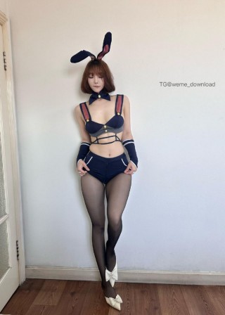 纯种小江 2024-08-23 14:42:16 陪伴宝宝们的是兔子装